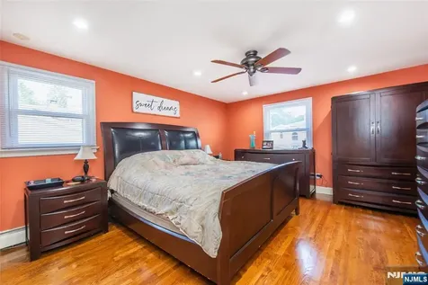 14 Stirling Lane Wayne NJ 07470