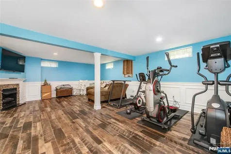 14 Stirling Lane Wayne NJ 07470