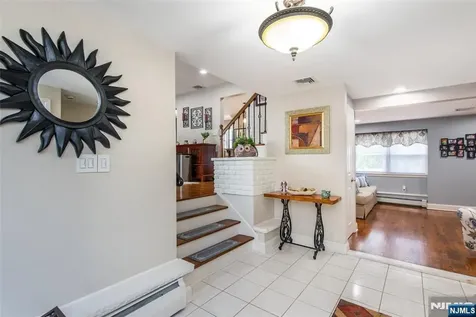 14 Stirling Lane Wayne NJ 07470