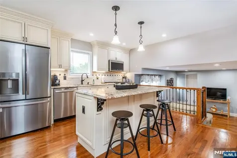 14 Stirling Lane Wayne NJ 07470