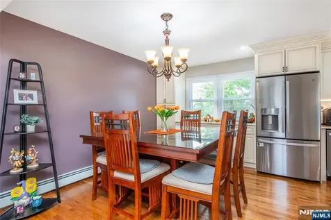 14 Stirling Lane Wayne NJ 07470