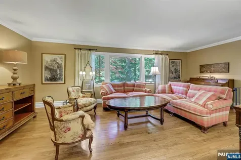 598 Whitenack Road River Vale NJ 07675