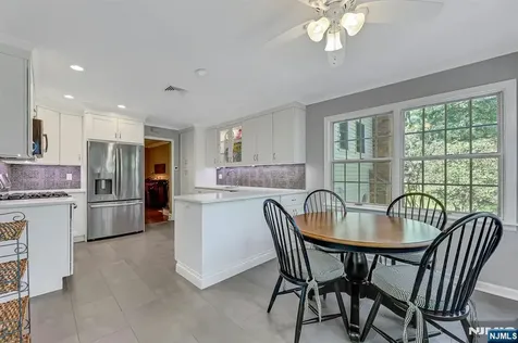 598 Whitenack Road River Vale NJ 07675