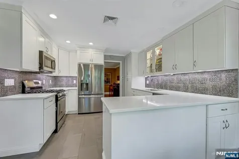 598 Whitenack Road River Vale NJ 07675