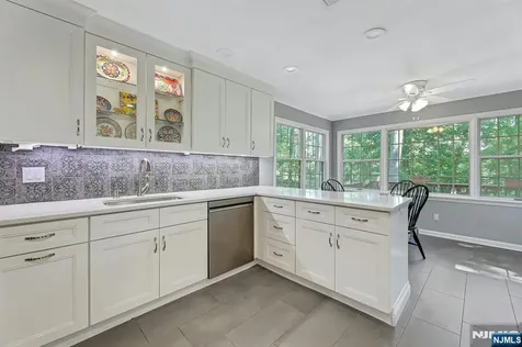 598 Whitenack Road River Vale NJ 07675