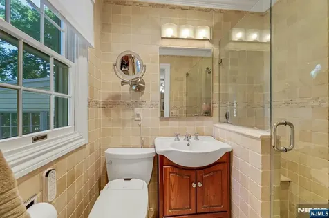 598 Whitenack Road River Vale NJ 07675