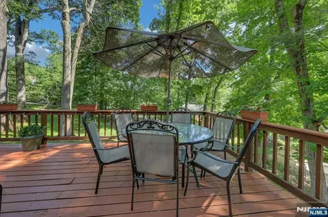 598 Whitenack Road River Vale NJ 07675