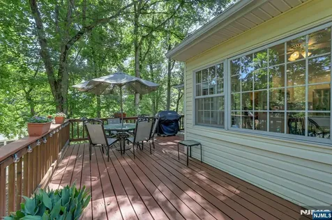 598 Whitenack Road River Vale NJ 07675