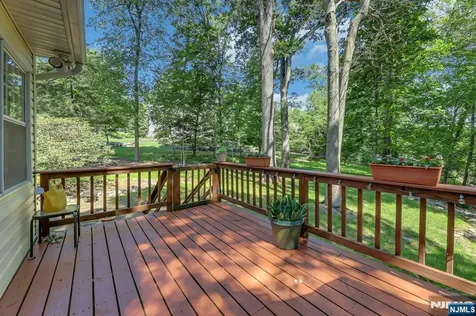598 Whitenack Road River Vale NJ 07675