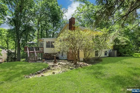 598 Whitenack Road River Vale NJ 07675
