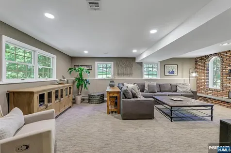 598 Whitenack Road River Vale NJ 07675