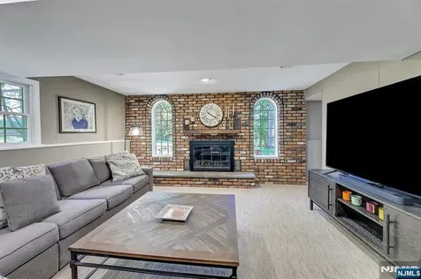 598 Whitenack Road River Vale NJ 07675