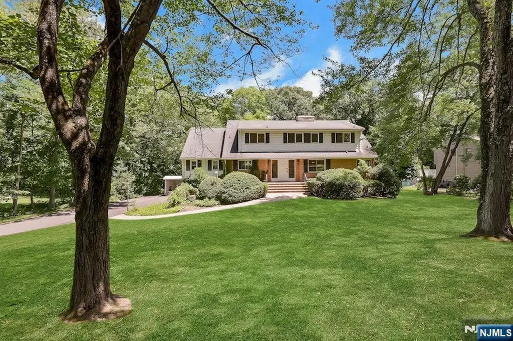 64 Overlook Drive Woodcliff Lake NJ 07677