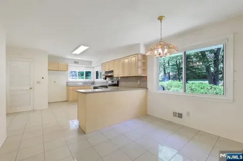 64 Overlook Drive Woodcliff Lake NJ 07677