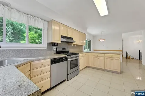 64 Overlook Drive Woodcliff Lake NJ 07677
