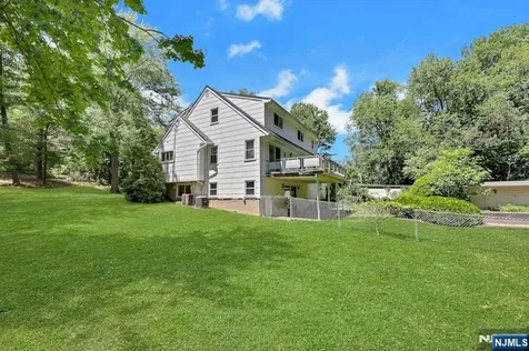 64 Overlook Drive Woodcliff Lake NJ 07677