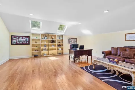 307 Daffodil Drive Norwood NJ 07648