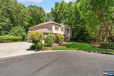 307 Daffodil Drive Norwood NJ 07648