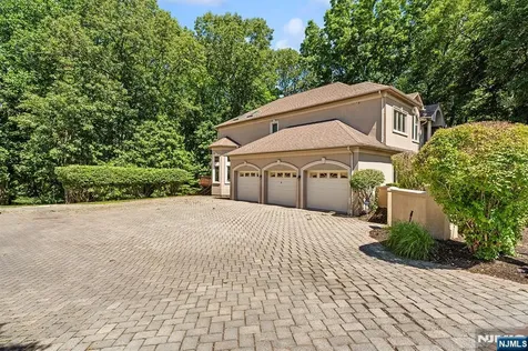 307 Daffodil Drive Norwood NJ 07648