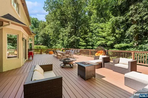 307 Daffodil Drive Norwood NJ 07648