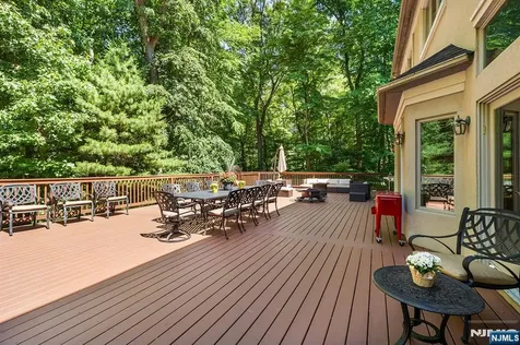 307 Daffodil Drive Norwood NJ 07648