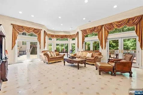 307 Daffodil Drive Norwood NJ 07648