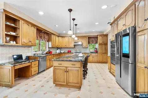 307 Daffodil Drive Norwood NJ 07648
