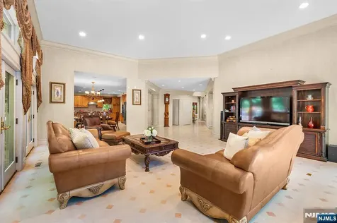 307 Daffodil Drive Norwood NJ 07648