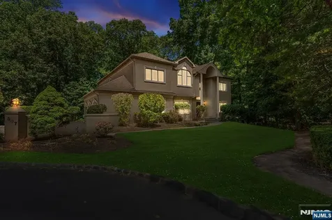 307 Daffodil Drive Norwood NJ 07648