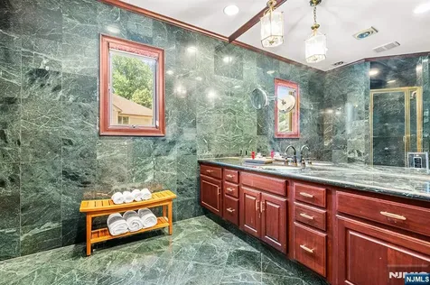 307 Daffodil Drive Norwood NJ 07648