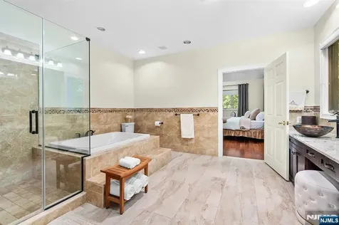 307 Daffodil Drive Norwood NJ 07648