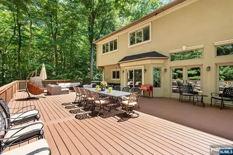 307 Daffodil Drive Norwood NJ 07648
