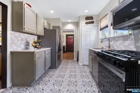 330 Simons Avenue Hackensack NJ 07601