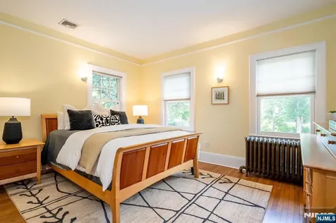 275 Highwood Avenue Ridgewood NJ 07450