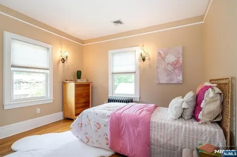 275 Highwood Avenue Ridgewood NJ 07450