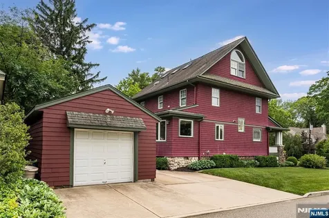 275 Highwood Avenue Ridgewood NJ 07450
