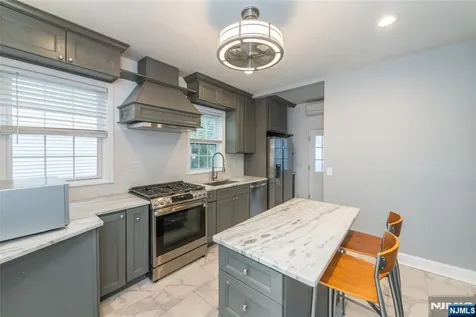 14 Grove Terrace Montclair NJ 07042