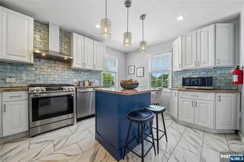 14 Grove Terrace Montclair NJ 07042