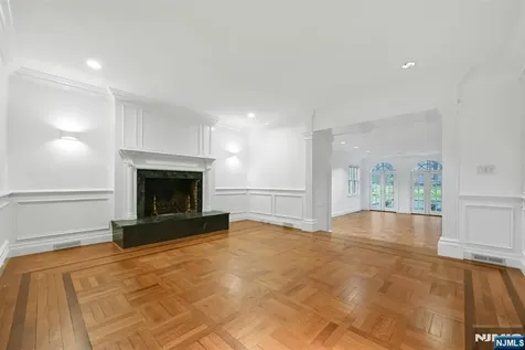 195 Elm Road Englewood NJ 07631