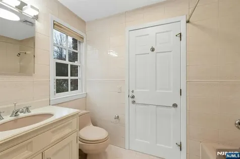 195 Elm Road Englewood NJ 07631