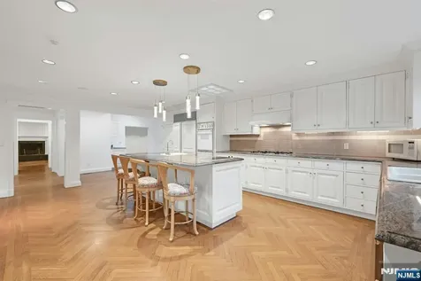 195 Elm Road Englewood NJ 07631