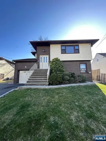 242 Paterson Avenue Lodi NJ 07644