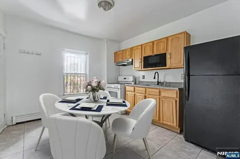 580 Hunterdon Street Newark NJ 07108