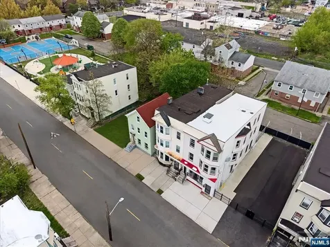 580 Hunterdon Street Newark NJ 07108