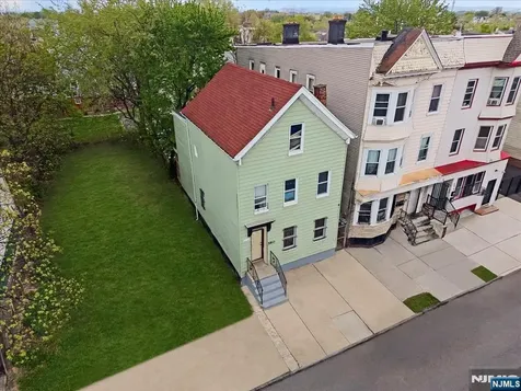 580 Hunterdon Street Newark NJ 07108