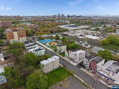 580 Hunterdon Street Newark NJ 07108