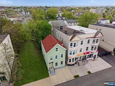 580 Hunterdon Street Newark NJ 07108