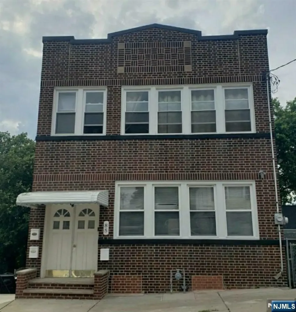 85 Macarthur Avenue Garfield NJ 07026