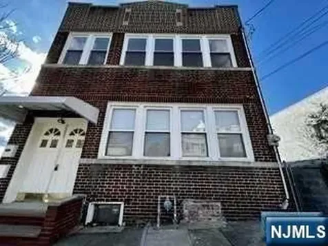 85 Macarthur Avenue Garfield NJ 07026