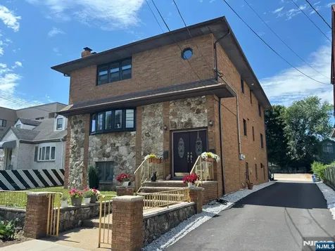 260 Court Avenue Lyndhurst NJ 07071